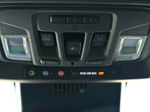 Used 2022 Chevrolet Silverado 1500 LTZ w/ LTZ Premium Package image 26