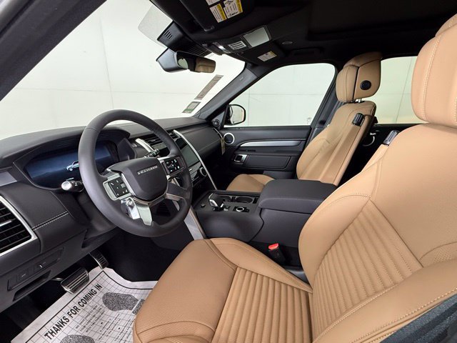 Used 2026 Land Rover Discovery Dynamic SE AWD/4WD image 5