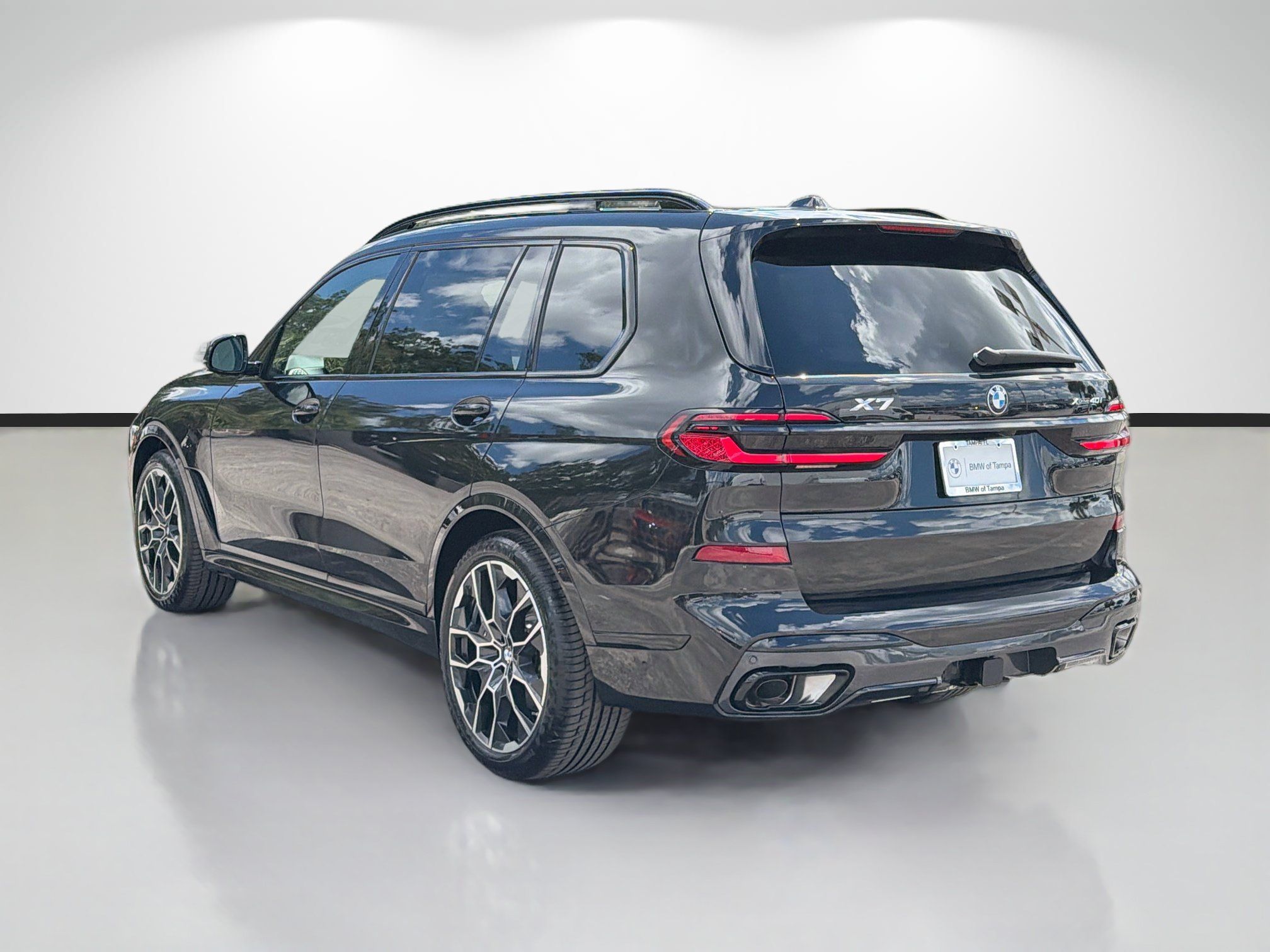 New 2027 BMW X7 xDrive40i w/ M Sport Package AWD/4WD image 5