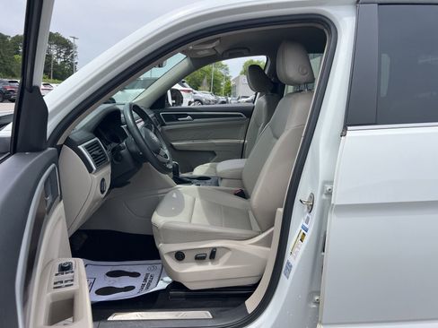 Used 2021 Volkswagen Atlas SE FWD image 28