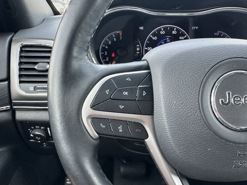 Used 2019 Jeep Grand Cherokee Limited w/ Trailer Tow Group IV image 34