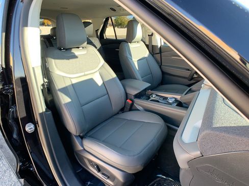 New 2026 Ford Explorer Active w/ Active Comfort Package image 42