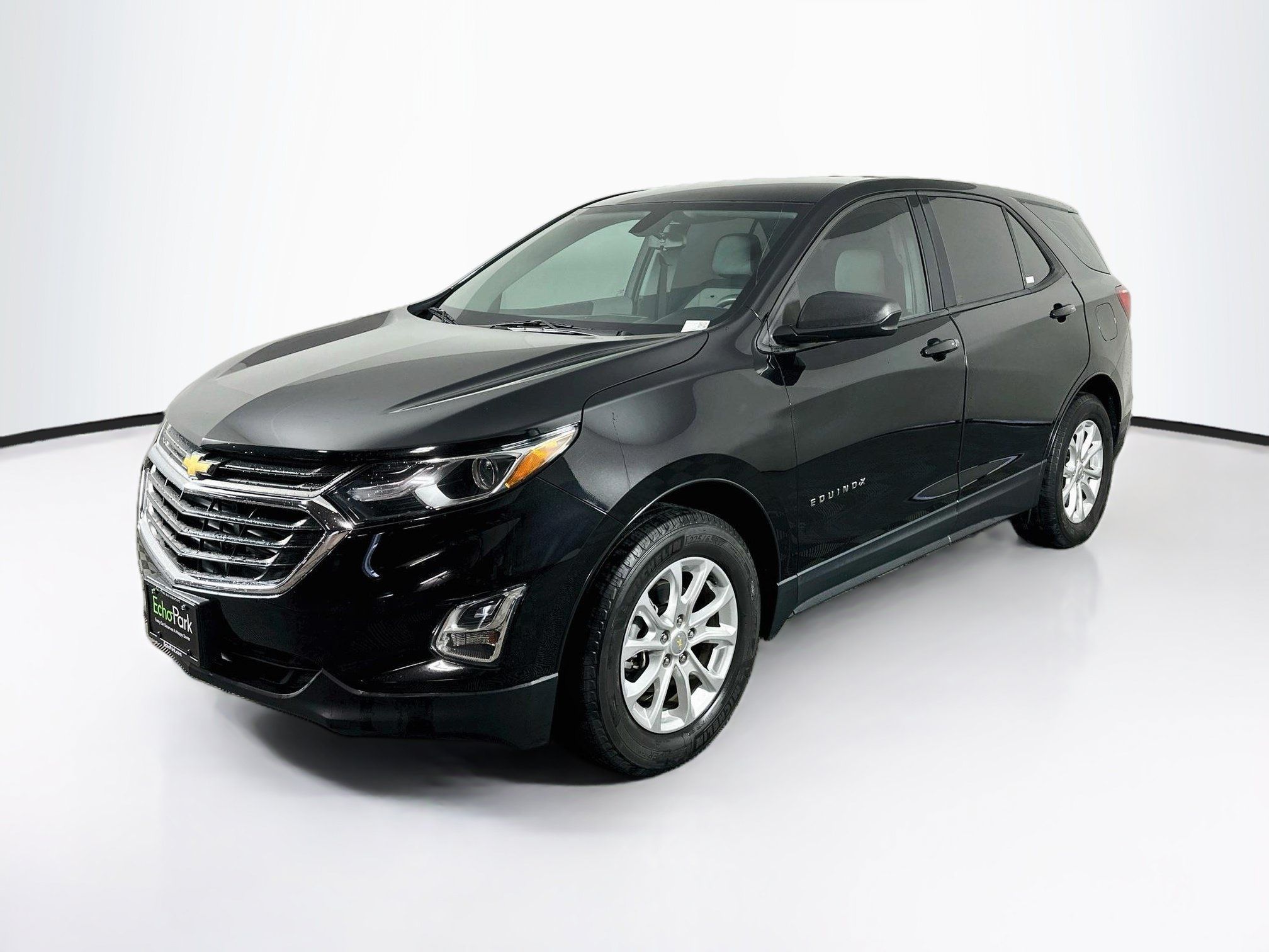 Used 2018 Chevrolet Equinox LS FWD image 3