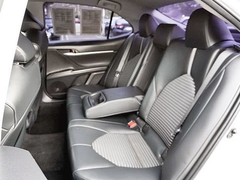 Used 2023 Toyota Camry SE FWD image 15