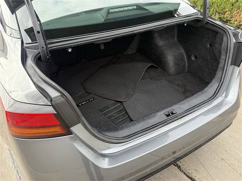 Used 2024 Nissan Altima 2.5 SR image 25