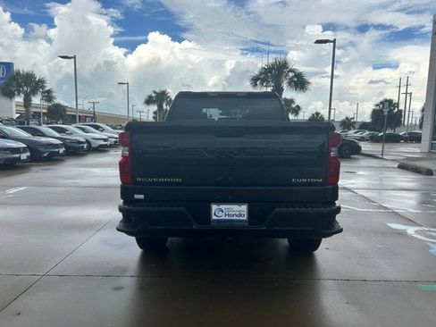 Used 2026 Chevrolet Silverado 1500 Custom RWD image 5