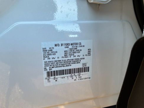 Certified 2023 Lincoln Nautilus Reserve image 8