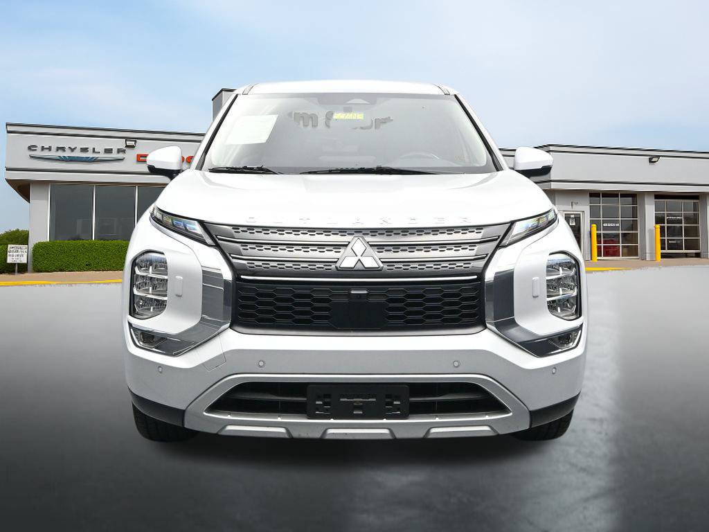 Used 2024 Mitsubishi Outlander SE AWD/4WD image 8