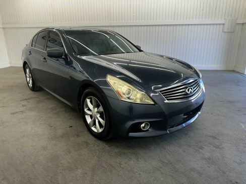 Used 2011 INFINITI G37 x Sedan w/ Premium Pkg image 4