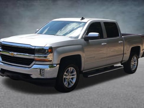 Used 2018 Chevrolet Silverado 1500 LT w/ All Star Edition AWD/4WD image 26