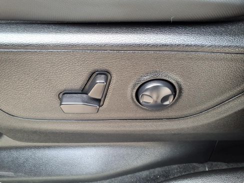 Used 2023 RAM 1500 Big Horn AWD/4WD image 23