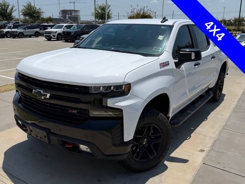 Used 2020 Chevrolet Silverado 1500 LT Trail Boss AWD/4WD image 4