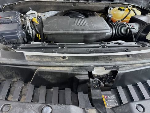 Used 2023 GMC Yukon SLT RWD image 40