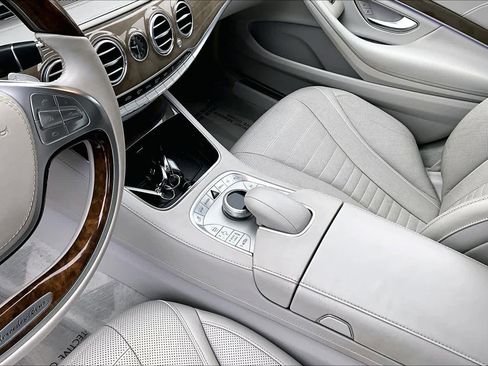 Used 2014 Mercedes-Benz S 550 Sedan image 15