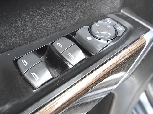 Used 2019 Chevrolet Silverado 1500 LT w/ All-Star Edition image 9