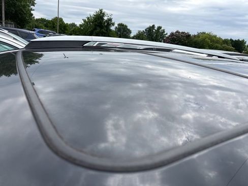 Used 2016 Toyota RAV4 Limited AWD/4WD image 10
