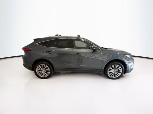 Certified 2024 Toyota Venza XLE AWD/4WD image 7
