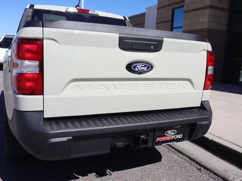 New 2025 Ford Maverick XLT w/ XLT Luxury Package image 19