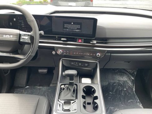 New 2027 Kia Carnival SX Prestige FWD image 12
