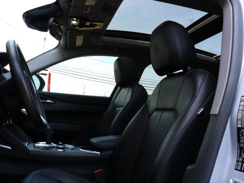 Used 2020 Alfa Romeo Stelvio Ti w/ Active Blind Spot Package image 23