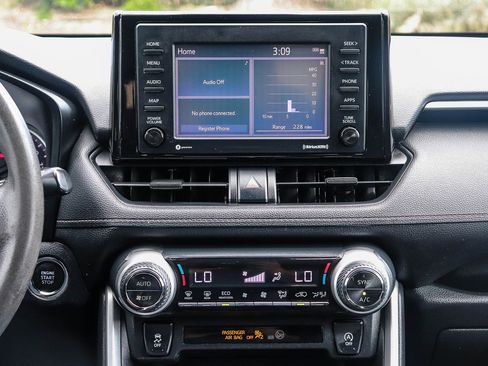 Certified 2020 Toyota RAV4 XLE w/ Carpet Mat Package FWD image 16
