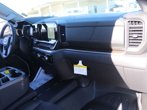 New 2026 GMC Sierra 1500 Elevation image 21