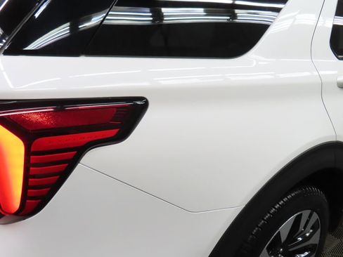 Used 2025 Ford Explorer Platinum w/ LUX Leather Package AWD/4WD image 42