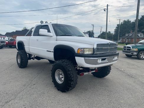 Used 1998 Dodge Ram 1500 Truck 4x4 Quad Cab image 2