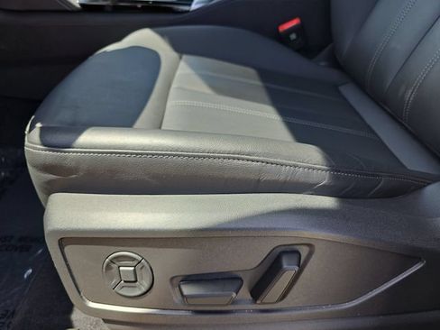 Used 2025 Audi Q5 Premium w/ Convenience Package AWD/4WD image 32