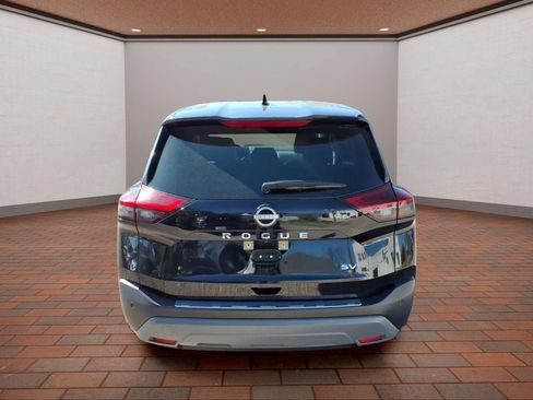 Used 2023 Nissan Rogue SV FWD image 6