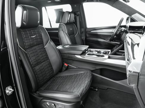 Used 2025 Cadillac Escalade V w/ LPO, Floor Liner Package AWD/4WD image 19