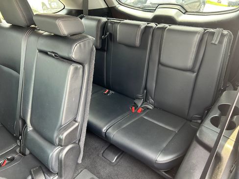 Used 2014 Toyota Highlander XLE AWD/4WD image 14