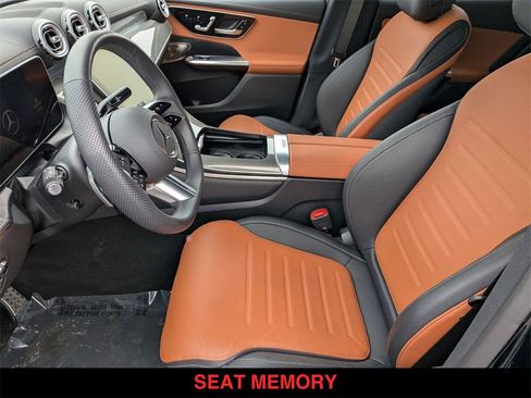 Certified 2025 Mercedes-Benz GLC 300 4MATIC image 3