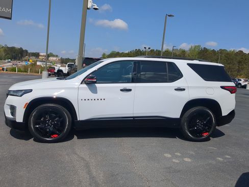 Used 2022 Chevrolet Traverse Premier w/ Redline Edition image 8