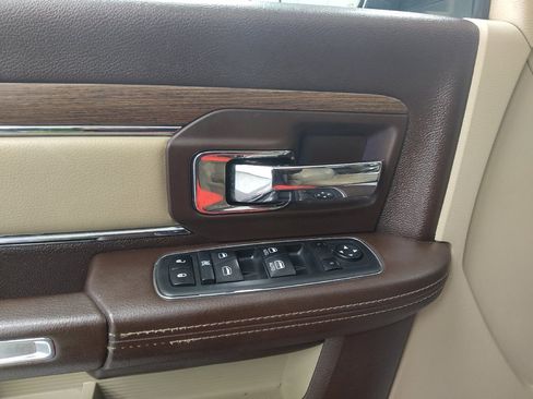 Used 2018 RAM 1500 Laramie w/ Convenience Group AWD/4WD image 27