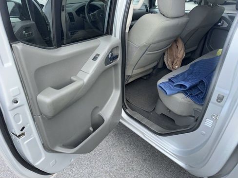 Used 2019 Nissan Frontier SV w/ Value Truck Package image 17