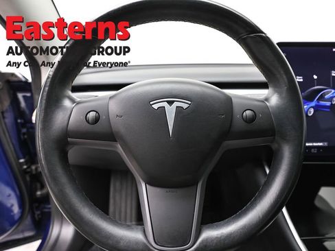 Used 2018 Tesla Model 3 Mid Range RWD image 10