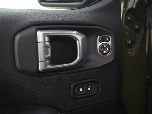 Used 2023 Jeep Wrangler Unlimited Rubicon w/ Dual Top Group AWD/4WD image 21