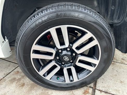 Used 2023 Toyota 4Runner Limited image 9