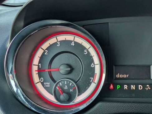 Used 2013 RAM C/V Tradesman FWD image 22