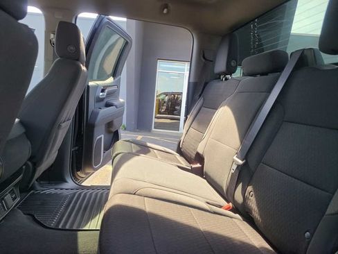 Used 2022 Chevrolet Silverado 1500 LT AWD/4WD image 25