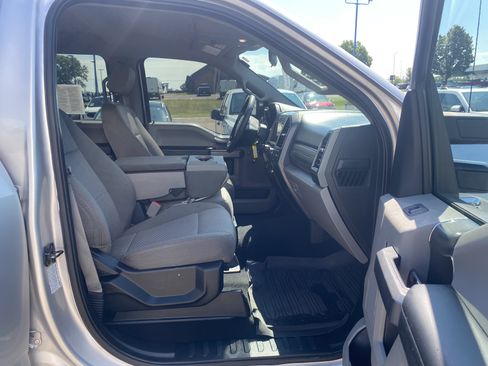 Used 2019 Ford F350 XLT w/ XLT Premium Package AWD/4WD image 13