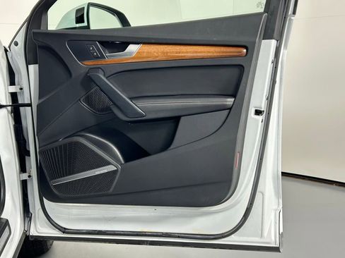 Used 2023 Audi Q5 2.0T Premium Plus w/ Premium Plus Package image 10