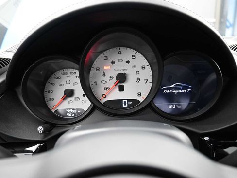 Certified 2022 Porsche 718 Cayman image 7