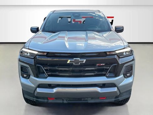 Used 2024 Chevrolet Colorado Z71 w/ Z71 Convenience Package 2 AWD/4WD image 2