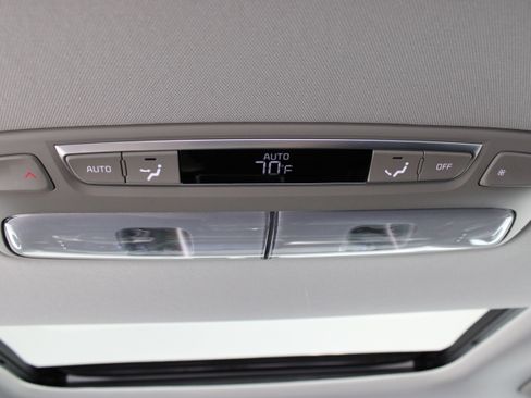 Used 2025 Kia Telluride S FWD image 32