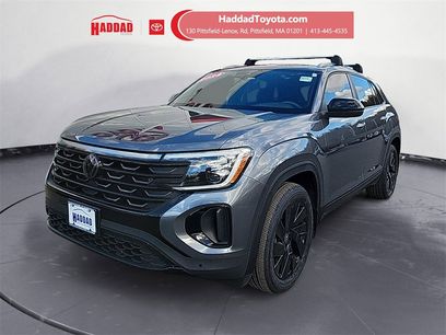 Used 2024 Volkswagen Atlas Cross Sport SE w/ Panoramic Sunroof Package