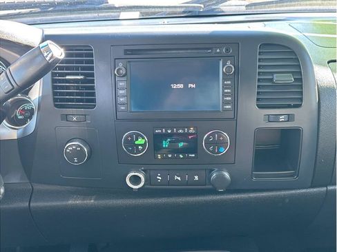 Used 2009 GMC Sierra 1500 4x4 Crew Cab image 16