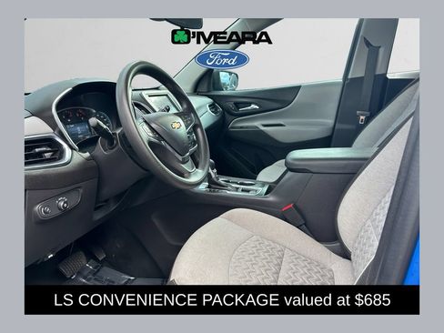 Used 2021 Chevrolet Equinox LS w/ LS Convenience Package AWD/4WD image 1