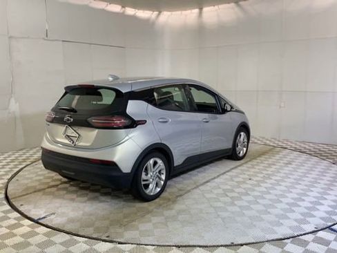 Used 2023 Chevrolet Bolt LT image 8